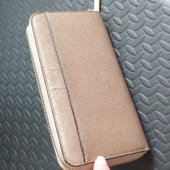 Kate Spade Gold Glitter Continental Zip Around Wallet - Picture 2 of 11